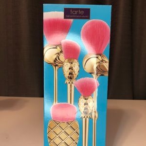 Tarte Let’s Flamingo 5 piece brush set